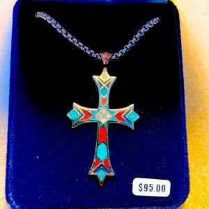 Embracing Faith Cross Necklace ✨